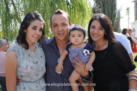 27062012 MARTHA  Gutiérrez, Luis Salcedo, Mariana y Paola Salcedo.
