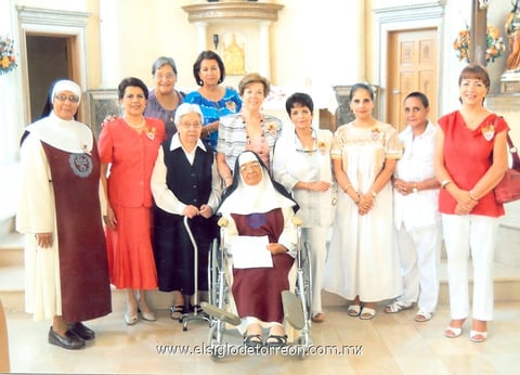 28062012 MARíA CRISTINA  Sifuentes, Ana Ruvalcaba, Martha Arcaute Arcaute, Herminia Borbolla, Cecilia y Estrella del Bosque, Guadalupe Carrillo, Estela Bustamante y madres Goretti, Teresita y Martha en su 50 aniversario de graduación, en Villa de Matel.
