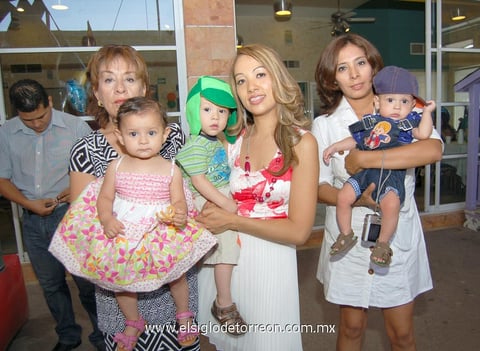 28062012 LOURDES,  Danna, Diego, Luz, Érika y Braulio.