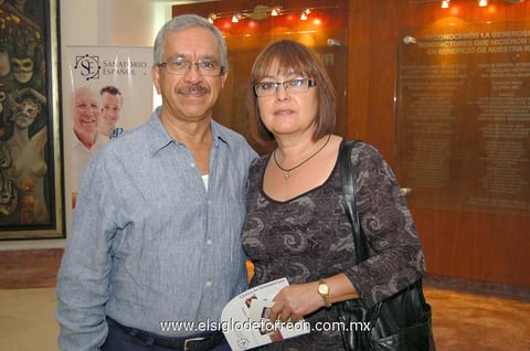 28062012 ESTANISLAO  y Angélica.