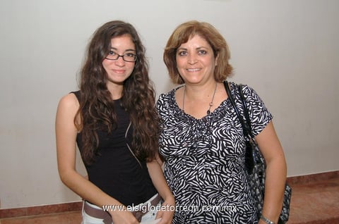28062012 ALMA  López y Cecilia.