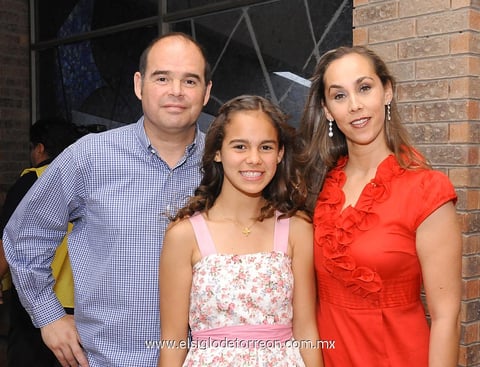 29062012 JORGE , Pamela y Pilar Garcí­a Colores.