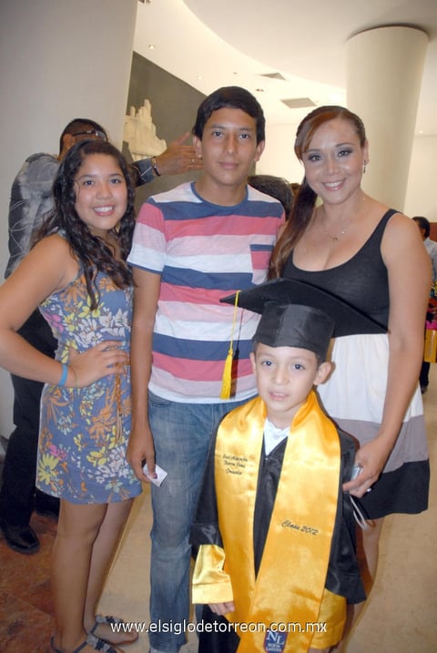 03072012 LIZBETH , SaÃºl Alejandro, Mari y Kevin Romo.