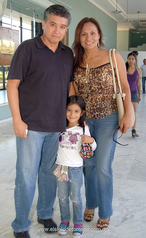 04072012 GUILLERMO  MartÃ­n, MÃ³nica y Janeth RomÃ¡n.