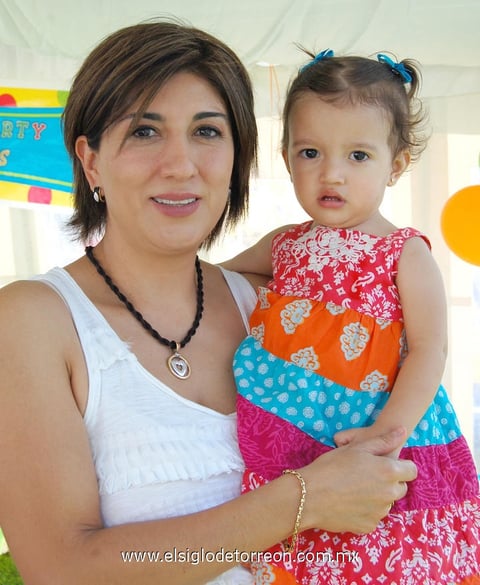 06072012 MARÃ­A JESÃºS  y Julia.