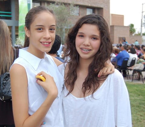09072012 AILEÃ©N  y Camila.