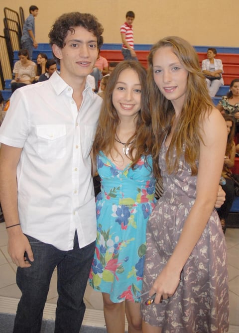 08072012 DANIEL , Ãmbar y Marce.