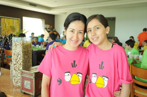 10072012 LIZ  y Andrea.