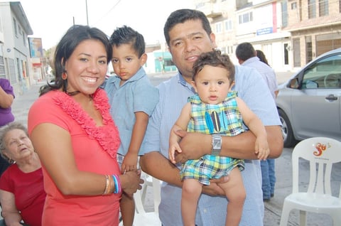 10072012 MóNICA,  Diego, Mateo y Miguel Ángel.
