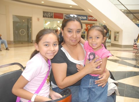 10072012 MONSE,  Melissa y Ximena Sánchez.