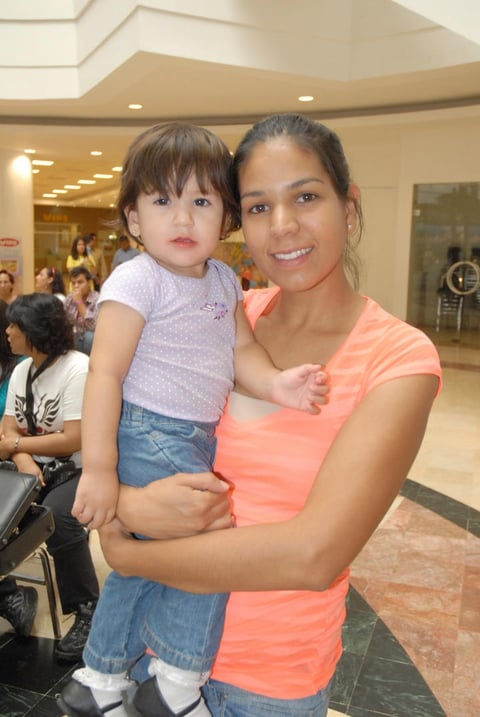 11072012 ELDA  y Victoria.