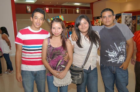 13072012 LUIS ÁNGEL  Román, Marina Padilla y Gerardo Ríos.