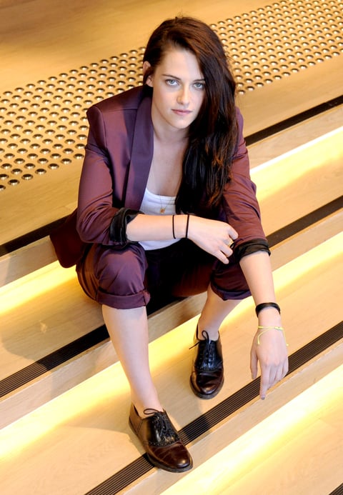 La famosa estrella de la saga de "crepúsculo", Kristen Stewart ha recaudado 34.5 mdd.