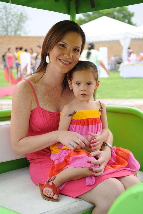 María Teresa y Valentina.