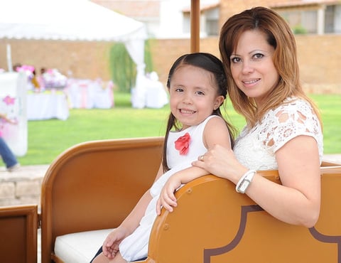 Gloria y Mía.