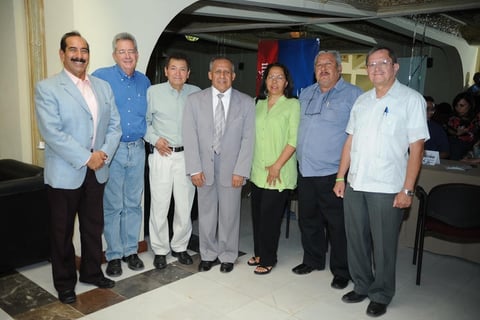 Raúl Muñoz, Enrique Salas, Jorge H. Covarrubias, Fernando Rangel,María ÁngelesMeraz, Arturo Rangel y Gerardo Reyes.