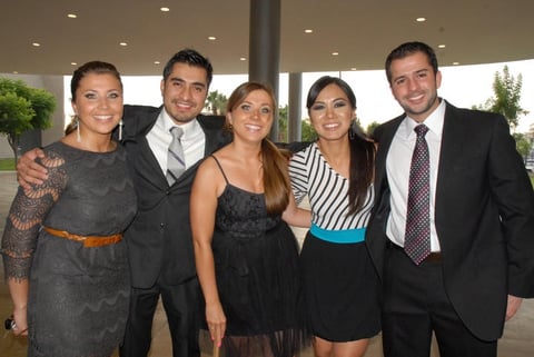 Cristelle Le-henaff, Érick Holguín, Eliane Le-henaff, Leonor Andrade y Jezael Hernández.