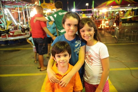 Luisa, Bibiana y Daniel.