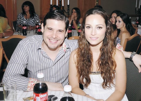 15072012 PACO  Hinojosa y Mariana Guerrero.