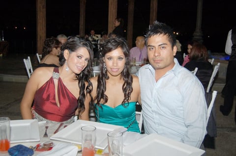 17072012 ADRIANA,  Marina y Luis.