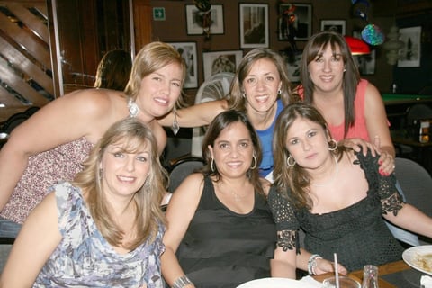 18072012 ASTRID,  Canela, Noelie, Carola, Vivis y Lillian.