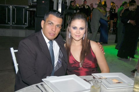 17072012 HéCTOR  y Mónica.
