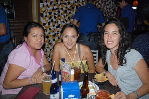 26072012 LUCERO  Vázquez, Gricell y Ana Escobedo.
