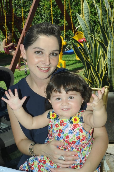 23072012 MARíA  y Dalia.