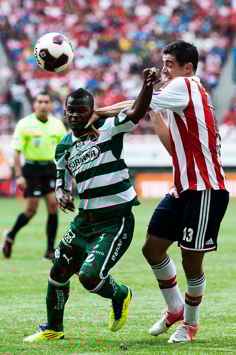 La recta final del partido fue intensa. Los Guerreros buscaban el error defensivo para dar a su afición la alegría de un gol.