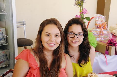 27072012 GABY  y Regina.