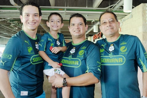 29072012 EDUARDO,  André, Carlos y Javier.