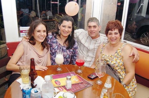 29072012 MARTHA  Covarrubias, Leo, Miguel y Emne.