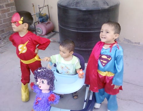 Diego, Emilio y Valentin en festejo del día del niño.