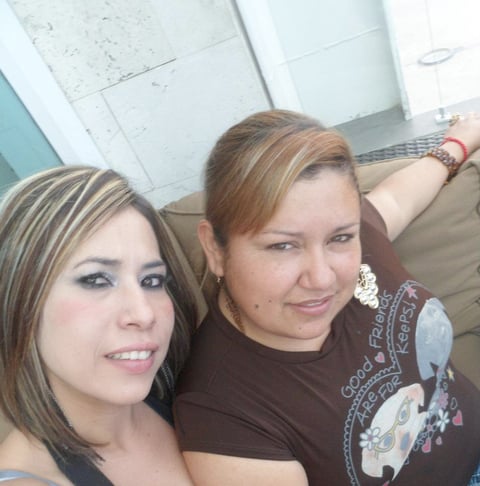 MARISOL de la Torre y Érika Flores.