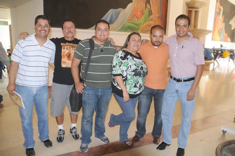 01082012 ALFREDO,  Héctor, Carlos, Araceli, Abelardo y Jorge.