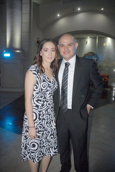 01082012 IVONNE  González y Humberto Aldana.