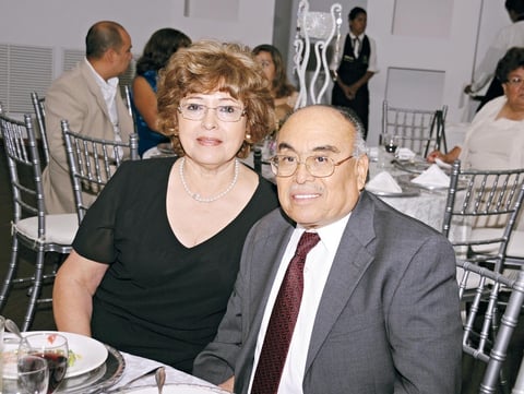 01082012 CATY  y Jaime Miramontes.
