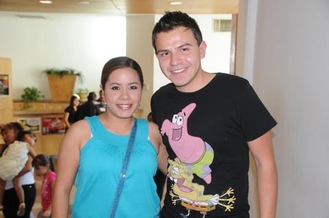 03082012 CINDY  Esquivel y Ricardo Nava.