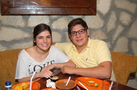 03082012 LESLIE,  Salvador y Óscar.