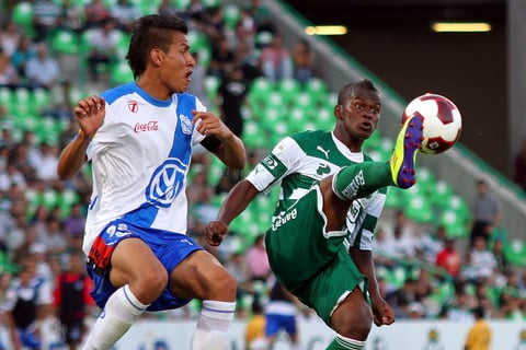 A pesar del marcador el campeón Santos mantiene el invicto en el Apertura 2012.