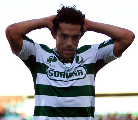 El equipo Santos Laguna no supo aprovechar su ventaja de dos goles y terminó por perder dos puntos, luego que Puebla se esforzó para sacar el empate 2-2.