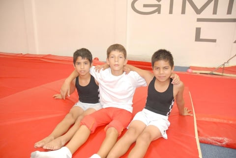 04082012 LUIS  Enrique, Ignacio y Ángel Brandon.