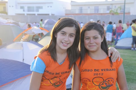 04082012 KAREN  y Layla.