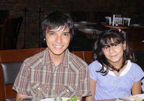 04082012 MANUEL  y Mayte.