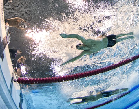 Cuando Phelps se zambulló a la piscina, los estadounidenses estaban rezagados. El de Baltimore los puso al frente. El resto fue una mera formalidad.