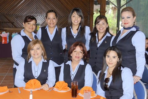 05082012 GUILLE,  Mayela, Ice, Sandra, Doris, Ely, Bety y Adriana.