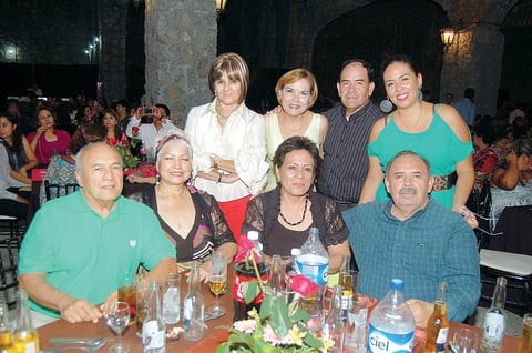 05082012 BETTY,  Rosy, Alfonso, Pilar, Juan, Beatriz, Lourdes y Armando.