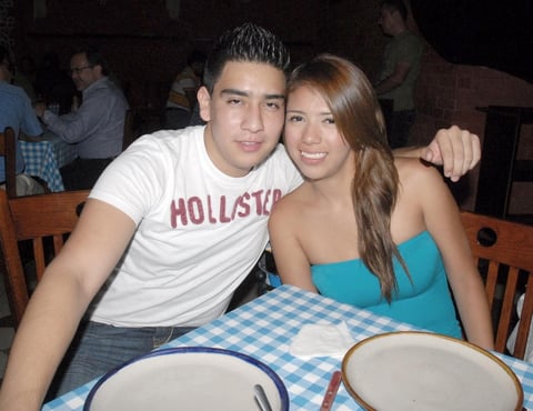 06082012 IVÃ¡N  Espino y Gabriela Guevara.