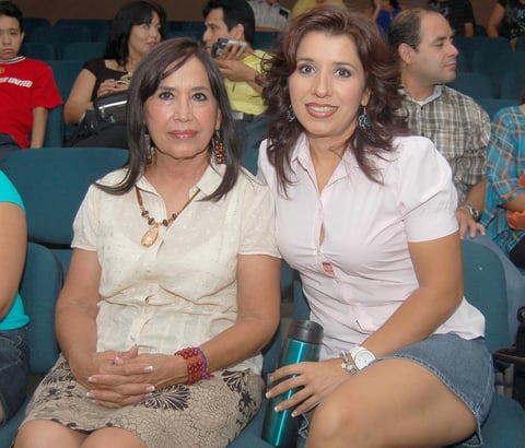 07082012 PERLA  y Berenice.
