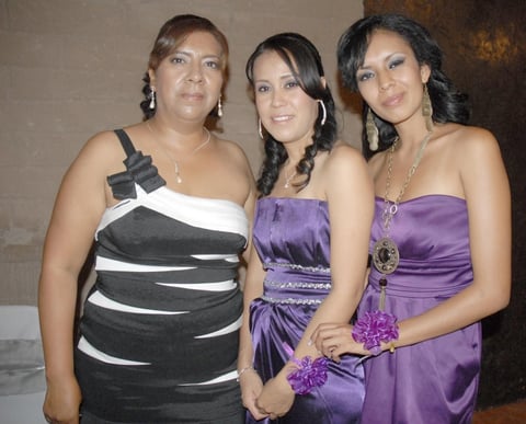 05082012 MANUELA  García, Maydé Rodríguez y Ana Karen García.